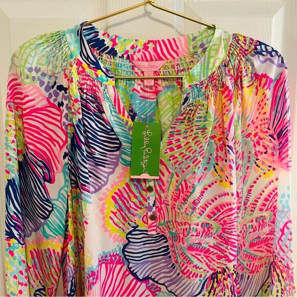 Lilly Pulitzer Vibrant Floral Blouse NWT! - Picture 2 of 7